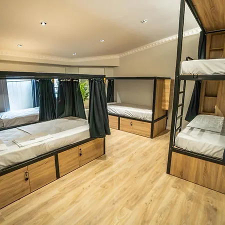 7even Boutique 地拉那