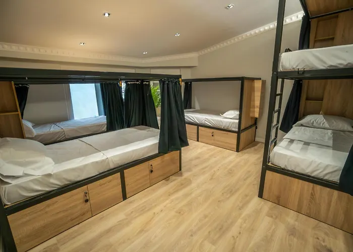 7even Boutique 地拉那